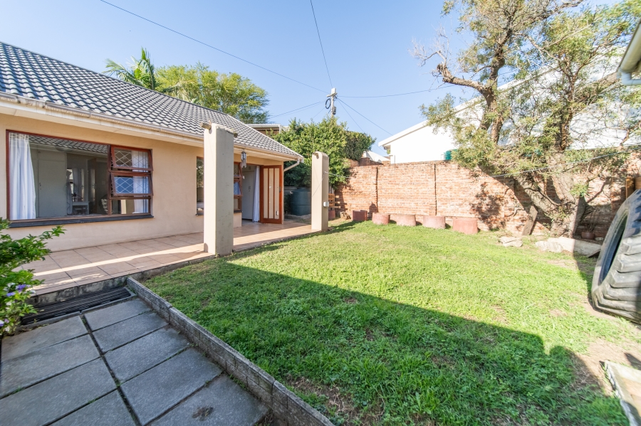 3 Bedroom Property for Sale in Bonza Bay Eastern Cape